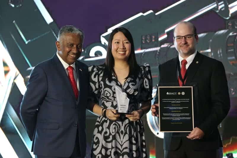 Susana-Lau-Empresaria-del-año-EtyaLab Expocomer SENACYT y la Cámara de Comercio de Panamá